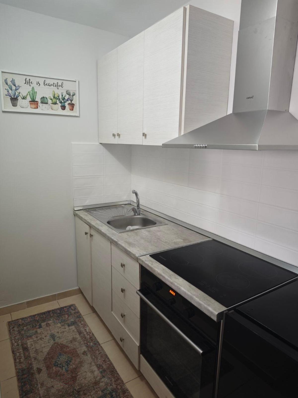 Mary'S Cozy Apartment أليكسانثيربوليس المظهر الخارجي الصورة